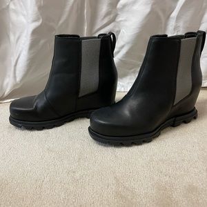 Sorel black waterproof wedges. Size 7.5. New never been worn.